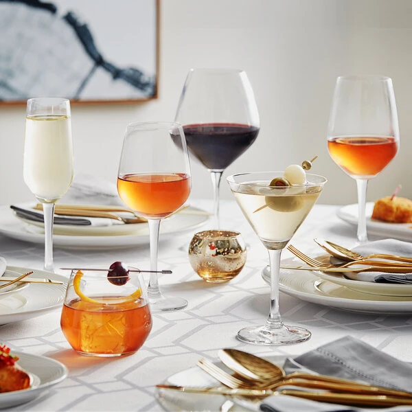 Acopa Radiance 8.5 Oz. Wine Glass - 12/Case - Image 4